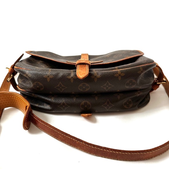 Louis Vuitton Monogram Saumur MM (30) - Picture 11 of 16